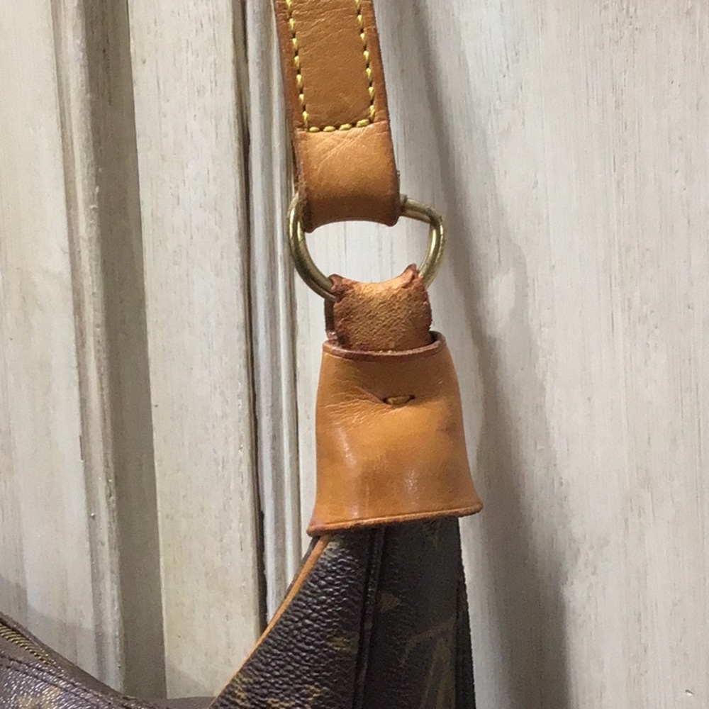Louis Vuitton Boulogne Handbag - Picture 8 of 16